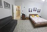 Location vacances  Province de Salerne - Vittoria Guest House Battipaglia-3