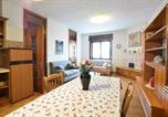 Location vacances  Province de Belluno - 3 Bedroom Amazing Apartment In Lamon-2