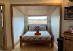 Location vacances Gayton - Woodpecker Cabin with Hot tub-4