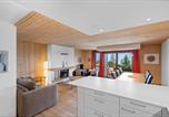 Location vacances Crans-Montana - Mercure 202 sur la place du village a Anzere-3