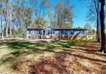 Location vacances Augusta - Lakefront Retreat-1