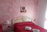 Location vacances  Province de Vibo-Valentia - The Bridge - Guest House-3