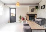 Location vacances Saint-Martin-de-Varreville - Gite De Pauline-4
