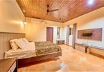 Hôtel Palakkad - Whispering Hills Pine Malhar Pool & Tent Attappadi by Voye Homes-3