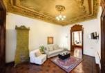 Location vacances Bucarest - Timeless Elegance Meets Modern Comfort - Stay in the Heart of the Old Town-1