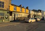 Location vacances Arnside - Flat 2, Dorstan-1