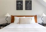 Location vacances Warren - Lush Stowe Retreat Near Downtown-1