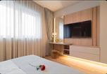 Location vacances  Musee du Village Bucarest - Le Central Aparthotel-4