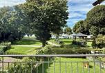 Location vacances Nonnenhorn - Ferienwohnung Residenz am See - exklusive Wohnung in erster Reihe mit Balkon und Seeblick-2