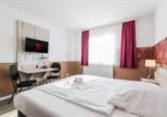 Hôtel Burgdorf - Hotel Café Galerie I Hannover-Garbsen I Free Parking-3