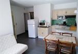 Location vacances  Charente-Maritime - Appartement à 300m de la plage de Nauzan avec terrasse, 5 couchages, animaux acceptés - Fr-1-494-79-3