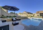Location vacances  Seine et Marne - Incroyable villa à Amponville avec piscine privée.-1
