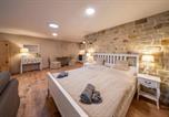 Location vacances Beroun - Prague West - Studio Chyne with Terrace-2