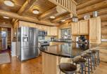 Location vacances Estes Park - Mounticello Log Cabin - Relaxing Front Patio & Outdoor Firepit-3