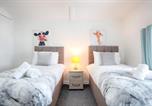 Location vacances  Gare de Swansea - Perfect Swansea Base for Families & Friends-1