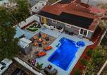 Location vacances Clearwater - Family Luxury Escape Heated Pool Spa Mini Golf Arcade-1