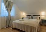 Location vacances Rust - Epa Apartment - France style-1