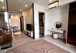 Location vacances Khlong Tan Nuea - 40th Fl Skyview with Standing Desk Pool and Gym-4