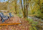 Location vacances Rochester - Bright, Updated Waterfront Cottage Pets Welcome!-2