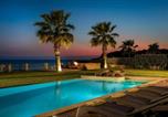 Location vacances Argostoli - Astounding Seafront Kefalonia Villa 3 Bedrooms Villa Alegria Private Pool-1
