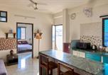 Location vacances Udaipur - Ticana Large 1bedroom Living Kitchen with Ac , fiber wifi Rooftop garden lake view-2