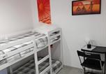 Location vacances  Ville métropolitaine de Catane - Room in Guest room - Very central room consisting of 2 very comfortable sofa beds with en-suite bathroom-1