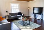 Location vacances Knoxville - Charming 2 Bedroom Home with Deck: Retreat in Prime Location-4