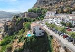 Location vacances Grazalema - Authentic Chalet in Grazalema with Private Pool-1