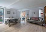 Location vacances  Gare d'Oxford - Stylish One Bed Room flat on New Inn Hall Street-1
