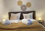 Location vacances Straubing - Modern Zentral Parkplatz Terasse Netflix-1