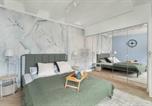 Location vacances Poznań - Przestronny Apartament z Biurkiem w Centrum Poznania Blisko Rynku i Parku by Noclegi Renters-2