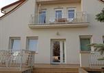 Location vacances Gyenesdiás - Bor Apartmanház-1