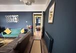 Location vacances  Gare de Redditch - Apartment Sleeps 4 with Enclosed Garden-1