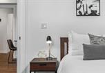 Location vacances Banff - Mountain Loft Retreat, central and modern 1-Bed, steps from Downtown-1