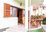 Location vacances Balatonkeresztúr - Apartment in Balatonmariafürdo 19268-1