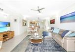 Location vacances Trinity Beach - Waves & Wonders Ocean view apartment-4