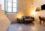 Location vacances Avignon - Beautiful listed apartment Le Clos des Arts-1