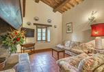Location vacances Ortignano Raggiolo - Villa Rosa-3