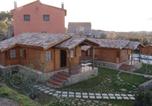 Location vacances  Sites d'art rupestre préhistorique de la vallée de Côa - Cabañas Miraduero-1