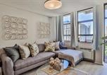 Location vacances  Bergzicht Guesthouse - Fountain Suites 901 by Ctha-1