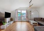 Location vacances Eschbach - Haus Castellbergblick Dachgeschoss-1