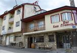Location vacances Santa Comba de Rossas - Hostal san francisco-1