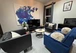 Location vacances  Chatsworth House - Apartment near city centre-1
