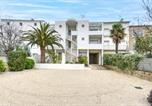 Location vacances Royan - Cozy Apartment In Royan With Wifi-1