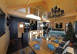 Location vacances  Vosges - Chalet l'Ursus - séjour premium avec vue montagne-4
