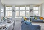 Location vacances Harrogate - Royal Parade Apartment-1