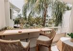 Location vacances Alexandra Headland - Headlands Beachside Retreat - 50 metres to beach-1