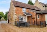 Location vacances Farcet - The Old Bakery Cottage-1