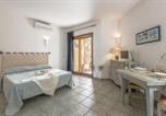 Location vacances Palau - Tranquile Palau Green Village Studio Prem 2 person plus possible extra Child-Bed-1