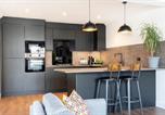 Location vacances Cheltenham - Central 2-Bed Modern Home with Garage-3